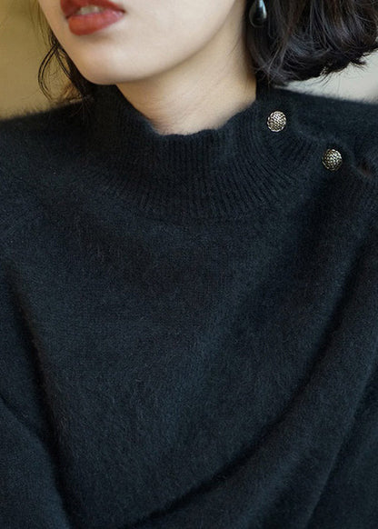 Effortlessly Elegant Sweater with a Timeless Design