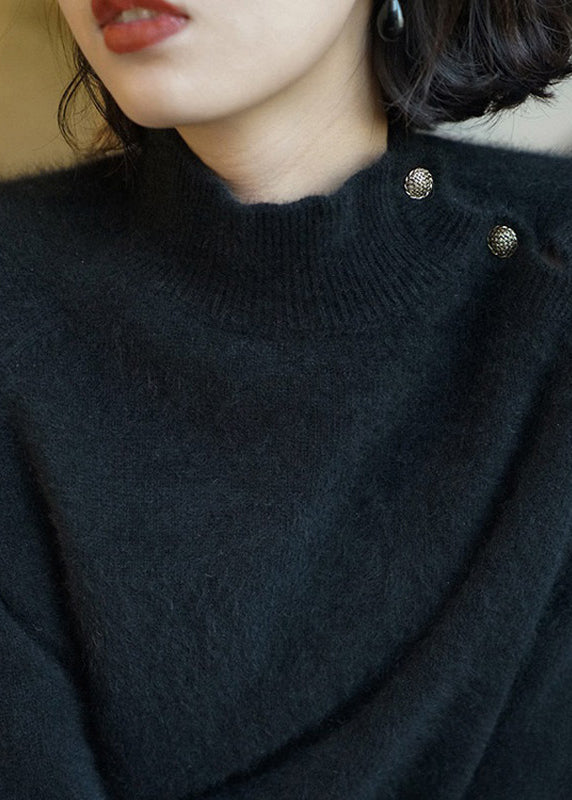 Effortlessly Elegant Sweater with a Timeless Design