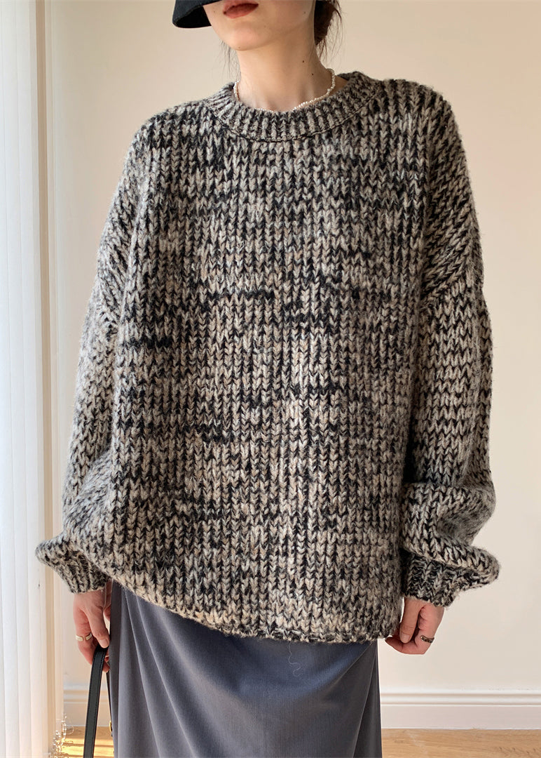 Classic Vintage Sweater with a Flattering Fit