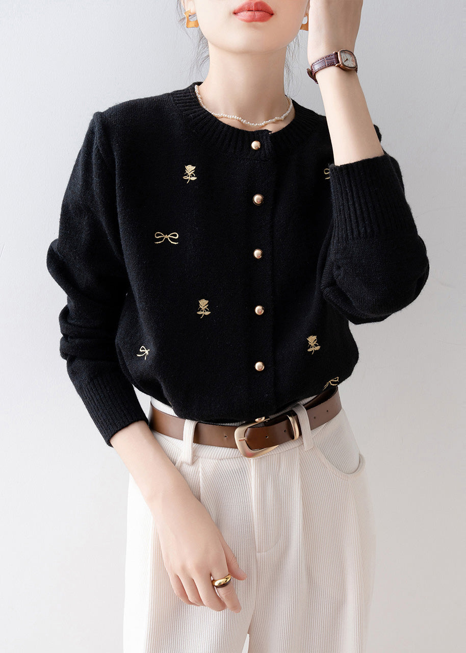 Well Tailored Cardigan with a Graceful Silhouette