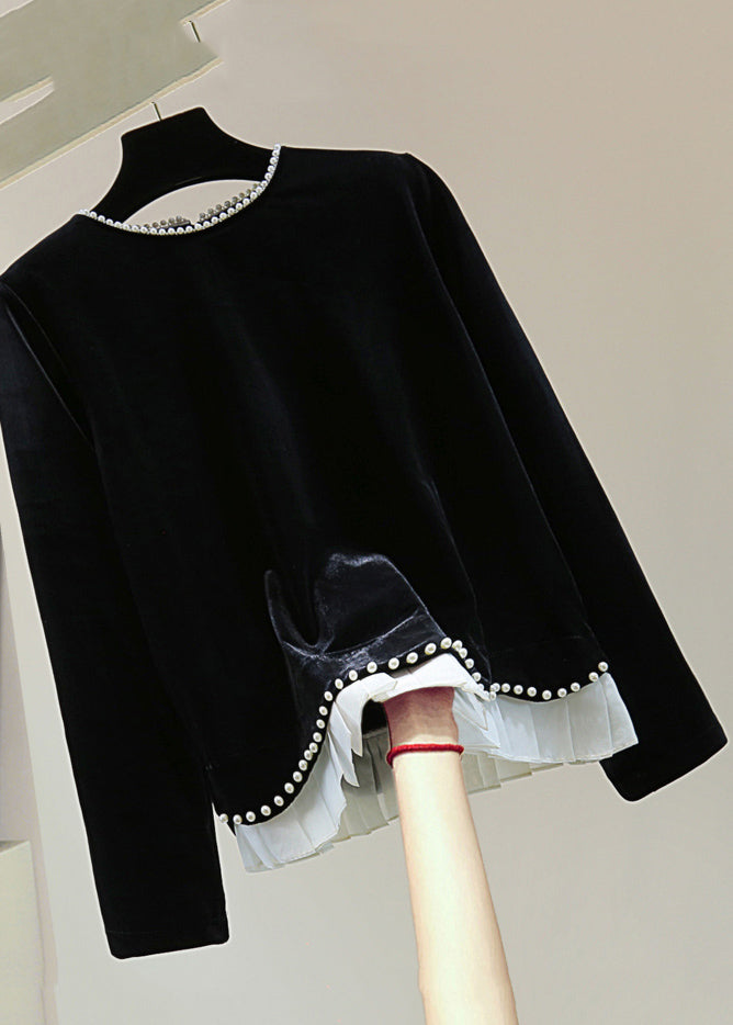 Classic Vintage Sweater with a Flattering Fit