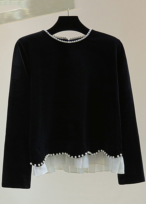 Classic Vintage Sweater with a Flattering Fit