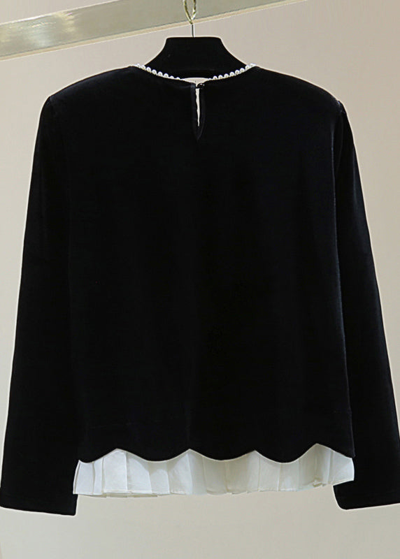 Classic Vintage Sweater with a Flattering Fit