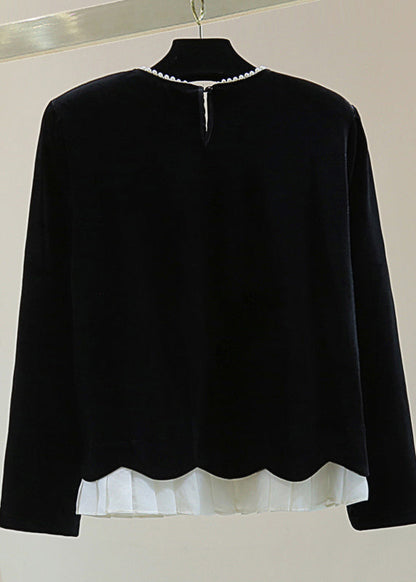 Classic Vintage Sweater with a Flattering Fit