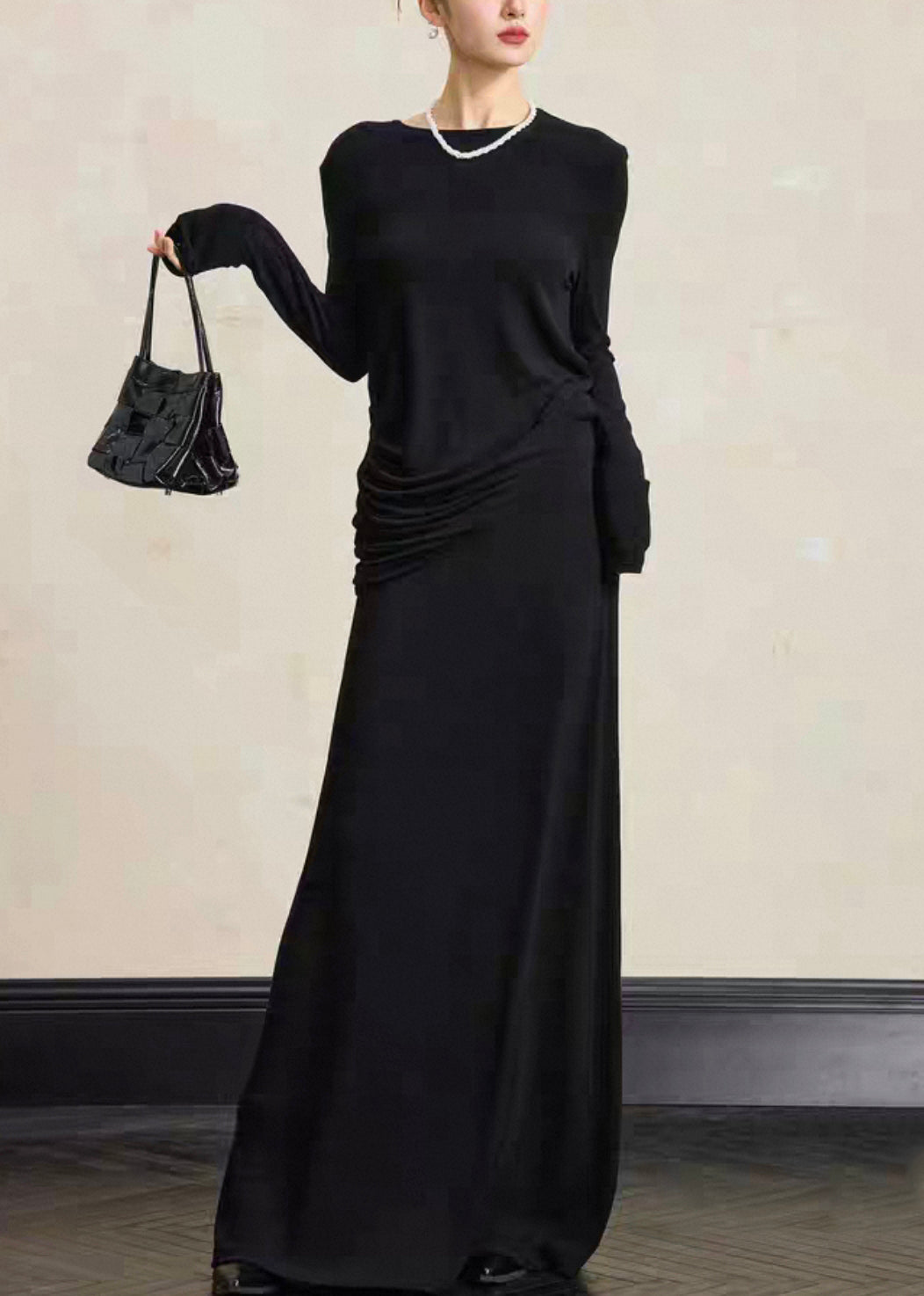 Well Tailored Top with a Graceful Silhouette