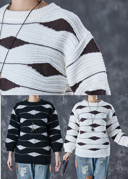 Effortlessly Elegant Sweater with a Timeless Design