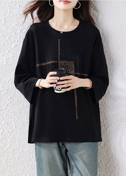 Classic Vintage Pullover with a Flattering Fit