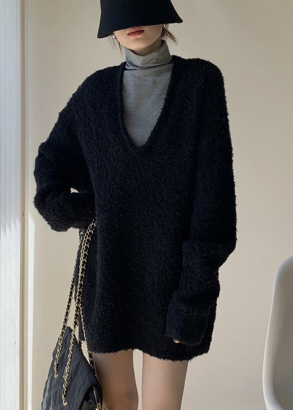 Sophisticated Garment with a Clean Classic Look