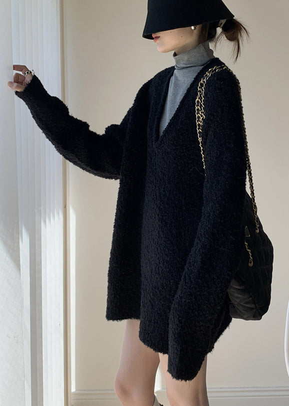 Sophisticated Garment with a Clean Classic Look
