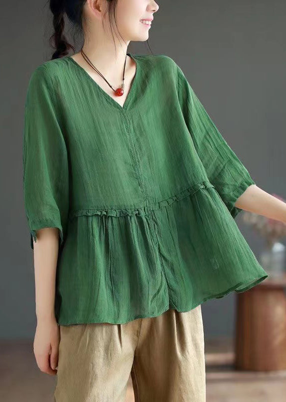 Classic Vintage Blouse with a Flattering Fit
