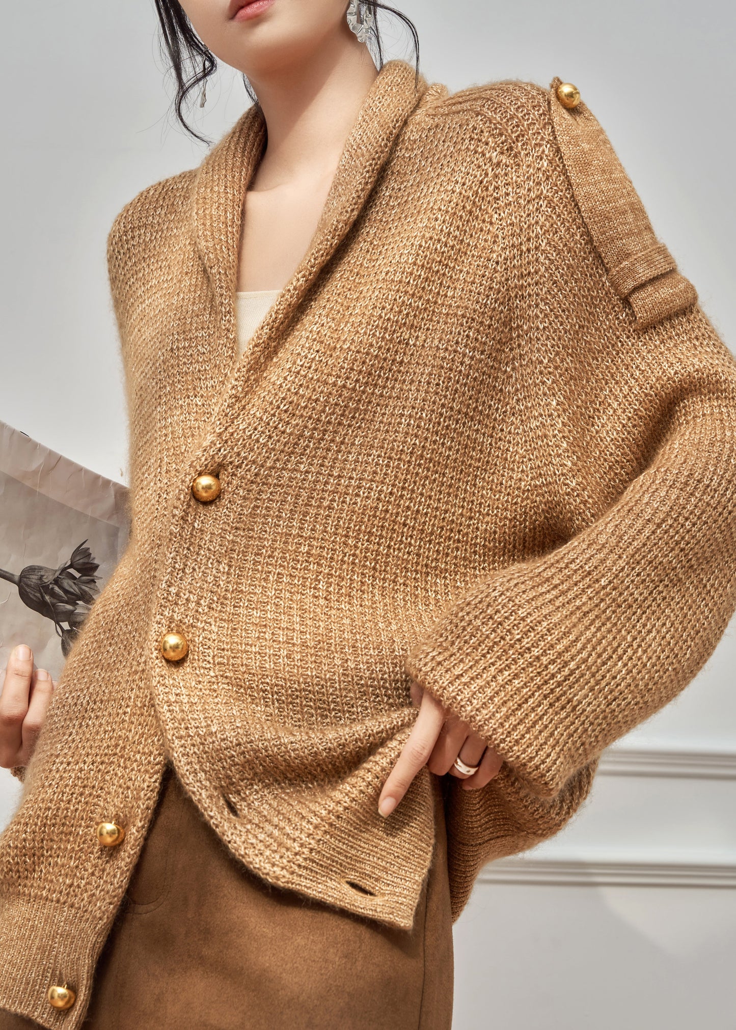 Well Tailored Coat with a Graceful Silhouette