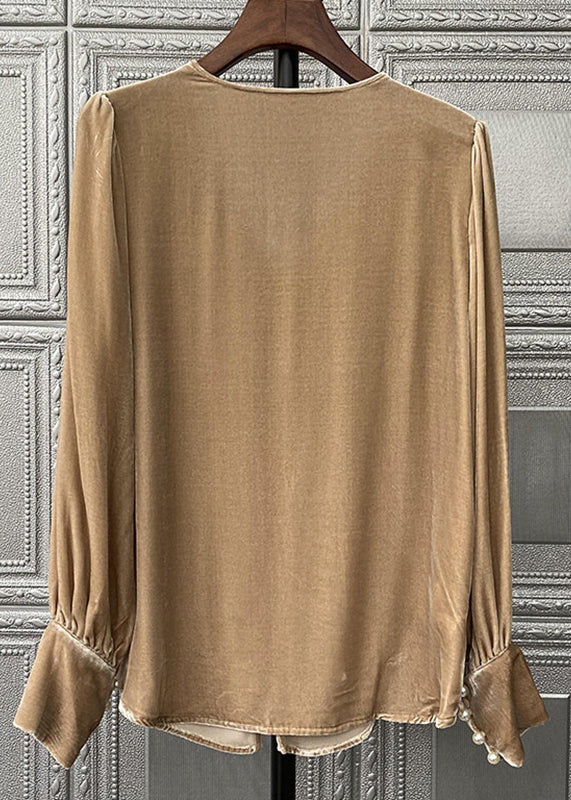 Effortlessly Elegant Top with a Timeless Design