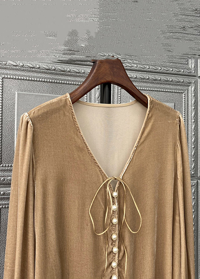 Effortlessly Elegant Top with a Timeless Design