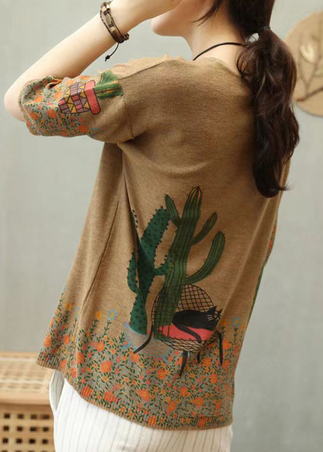 Well Tailored Top with a Graceful Silhouette