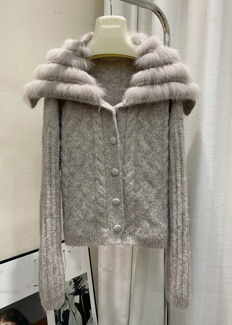 Gracefully Styled Cardigan for Any Occasion
