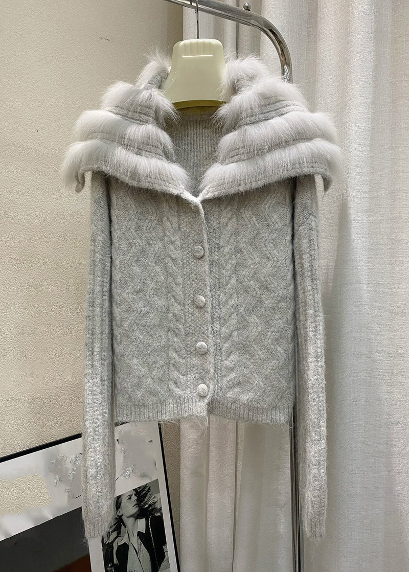 Gracefully Styled Cardigan for Any Occasion