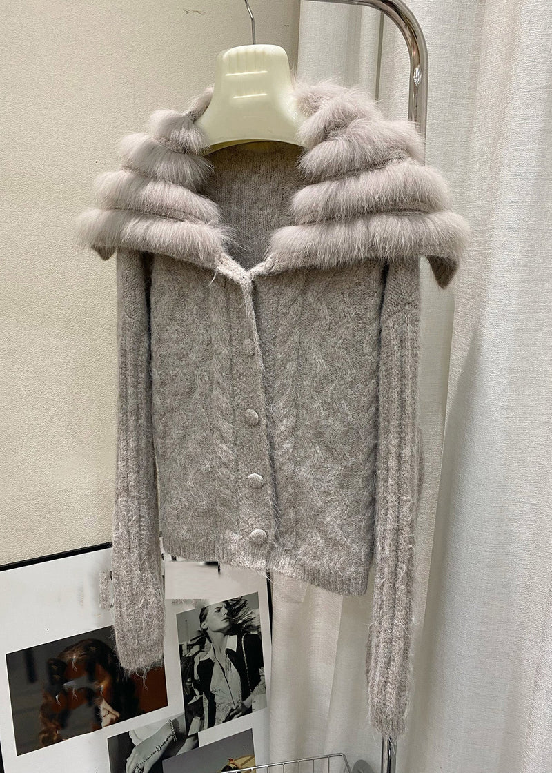 Gracefully Styled Cardigan for Any Occasion