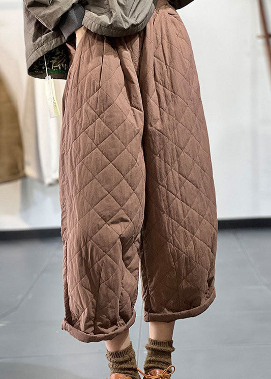 Effortlessly Elegant Pants with a Timeless Design