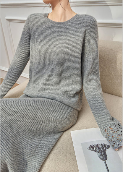Effortlessly Elegant Sweater with a Timeless Design