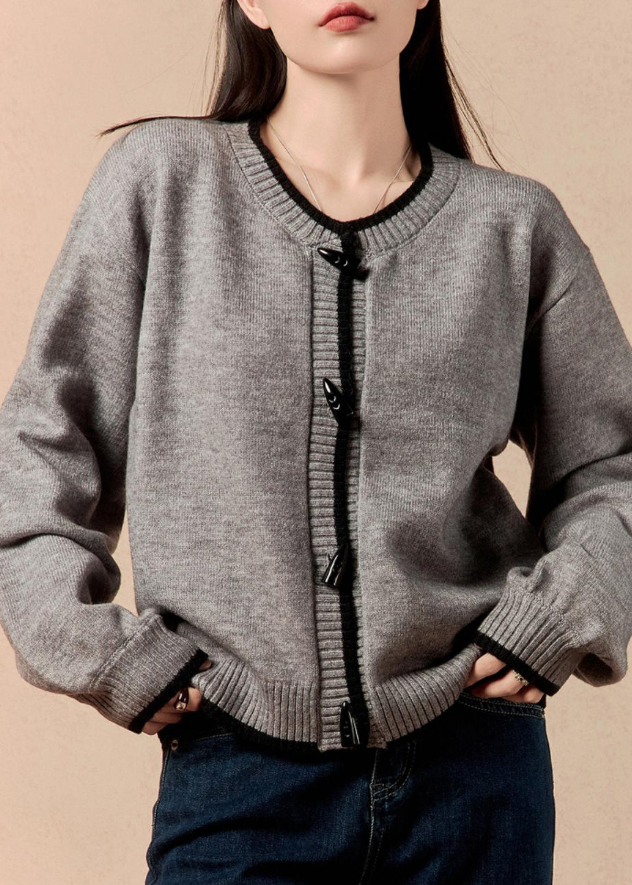 Effortlessly Elegant Coat with a Timeless Design