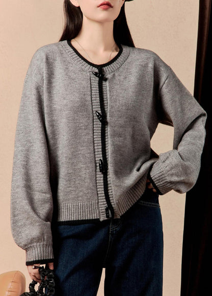 Effortlessly Elegant Coat with a Timeless Design