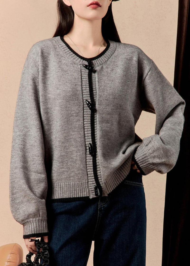 Effortlessly Elegant Coat with a Timeless Design