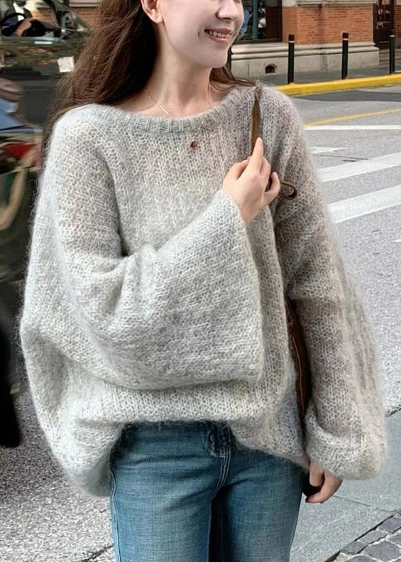 Classic Vintage Sweater with a Flattering Fit
