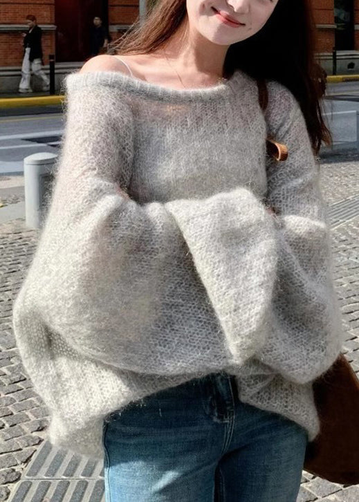 Classic Vintage Sweater with a Flattering Fit