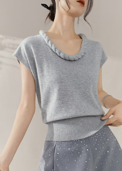 Classic Vintage Sweater with a Flattering Fit