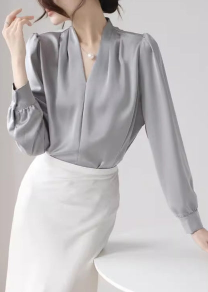 Beautifully Crafted Blouse in a Classic Style
