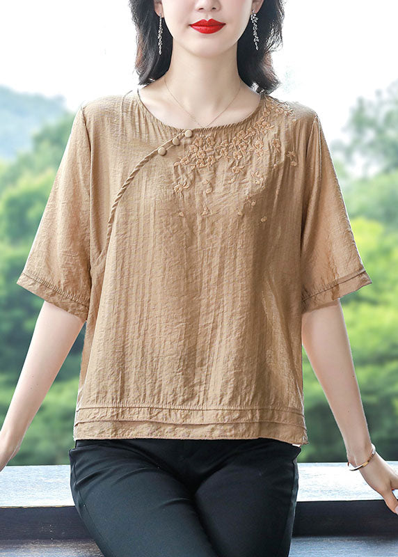 A Vintage Style Top with Delicate Timeless Details