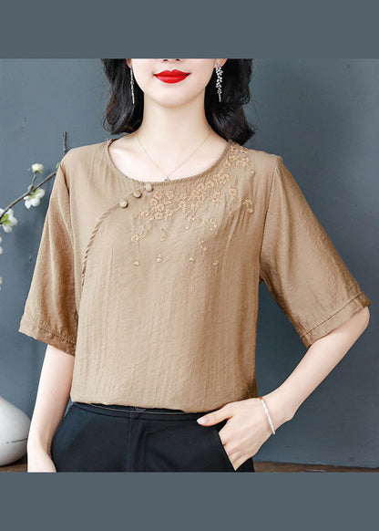 A Vintage Style Top with Delicate Timeless Details