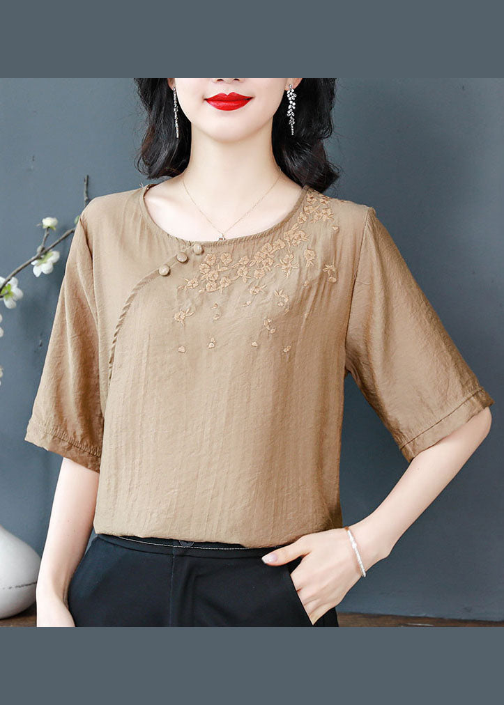 A Vintage Style Top with Delicate Timeless Details
