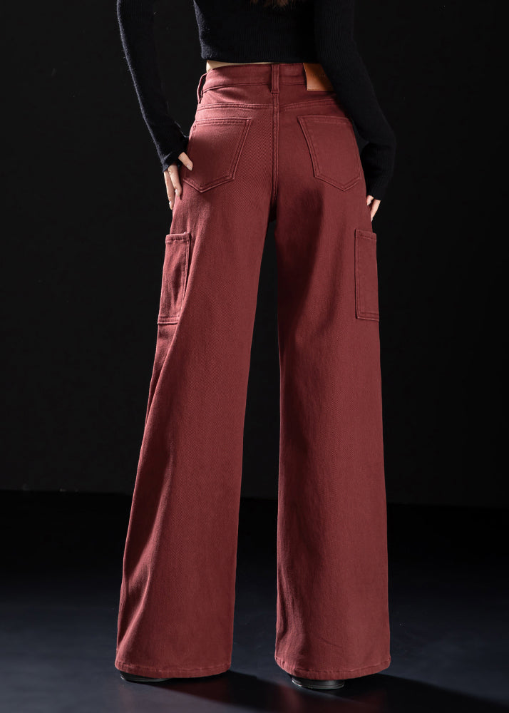 Effortlessly Elegant Pants with a Timeless Design