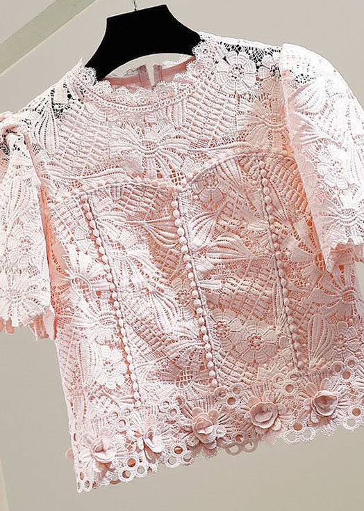 Beautifully Crafted Blouse in a Classic Style