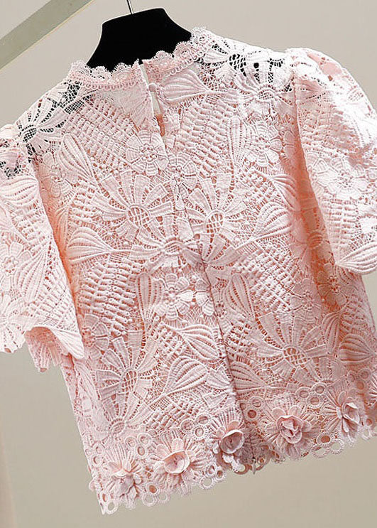 Beautifully Crafted Blouse in a Classic Style