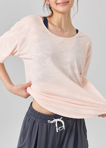 Well Tailored Top with a Graceful Silhouette