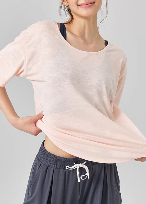 Well Tailored Top with a Graceful Silhouette