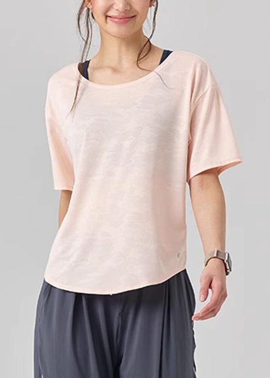 Well Tailored Top with a Graceful Silhouette