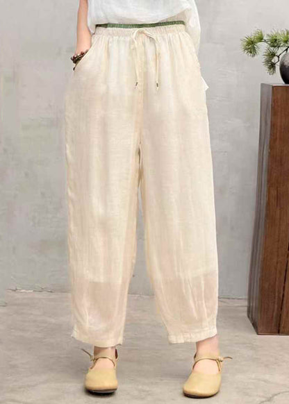 Elegantly Styled Trousers for Everyday Wear