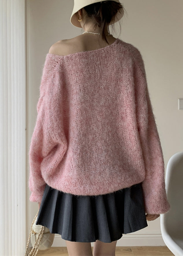 Classic Vintage Sweater with a Flattering Fit