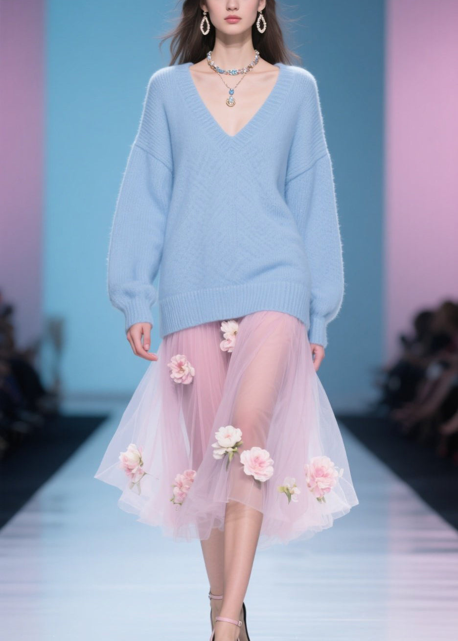 Well Tailored Sweater with a Graceful Silhouette