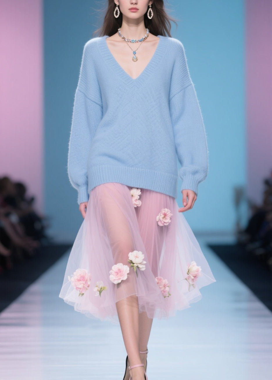 Well Tailored Sweater with a Graceful Silhouette
