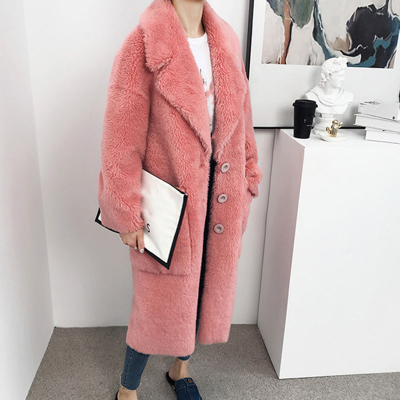 Beautifully Finished Coat in a Timeless Design