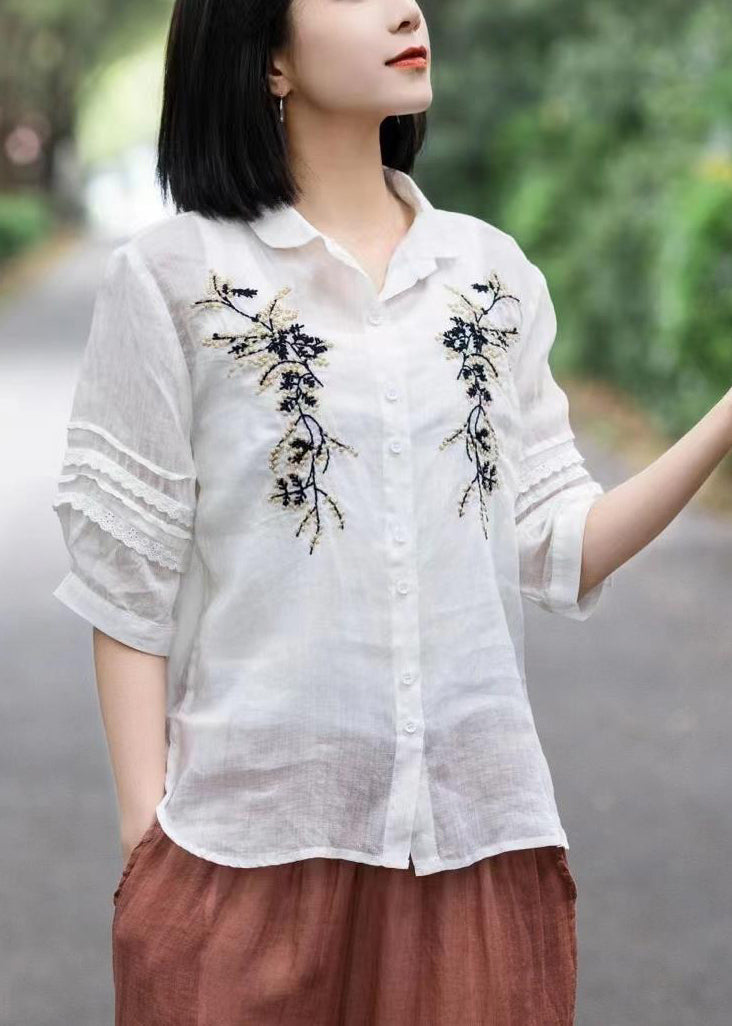 Classic Vintage Blouse with a Flattering Fit