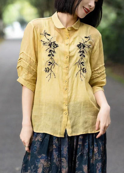 Classic Vintage Blouse with a Flattering Fit