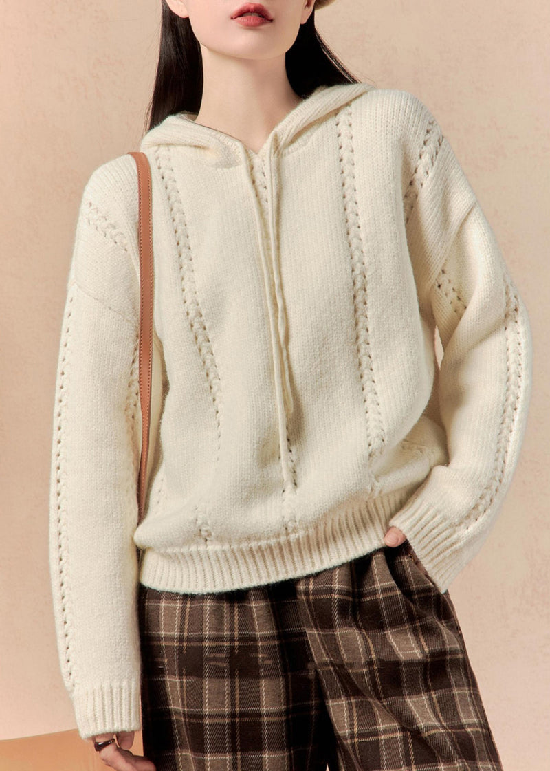 Effortlessly Elegant Sweater with a Timeless Design
