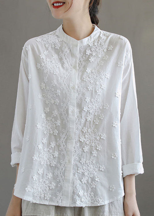Sophisticated Blouse with a Clean Classic Look