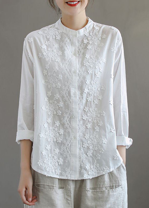 Sophisticated Blouse with a Clean Classic Look
