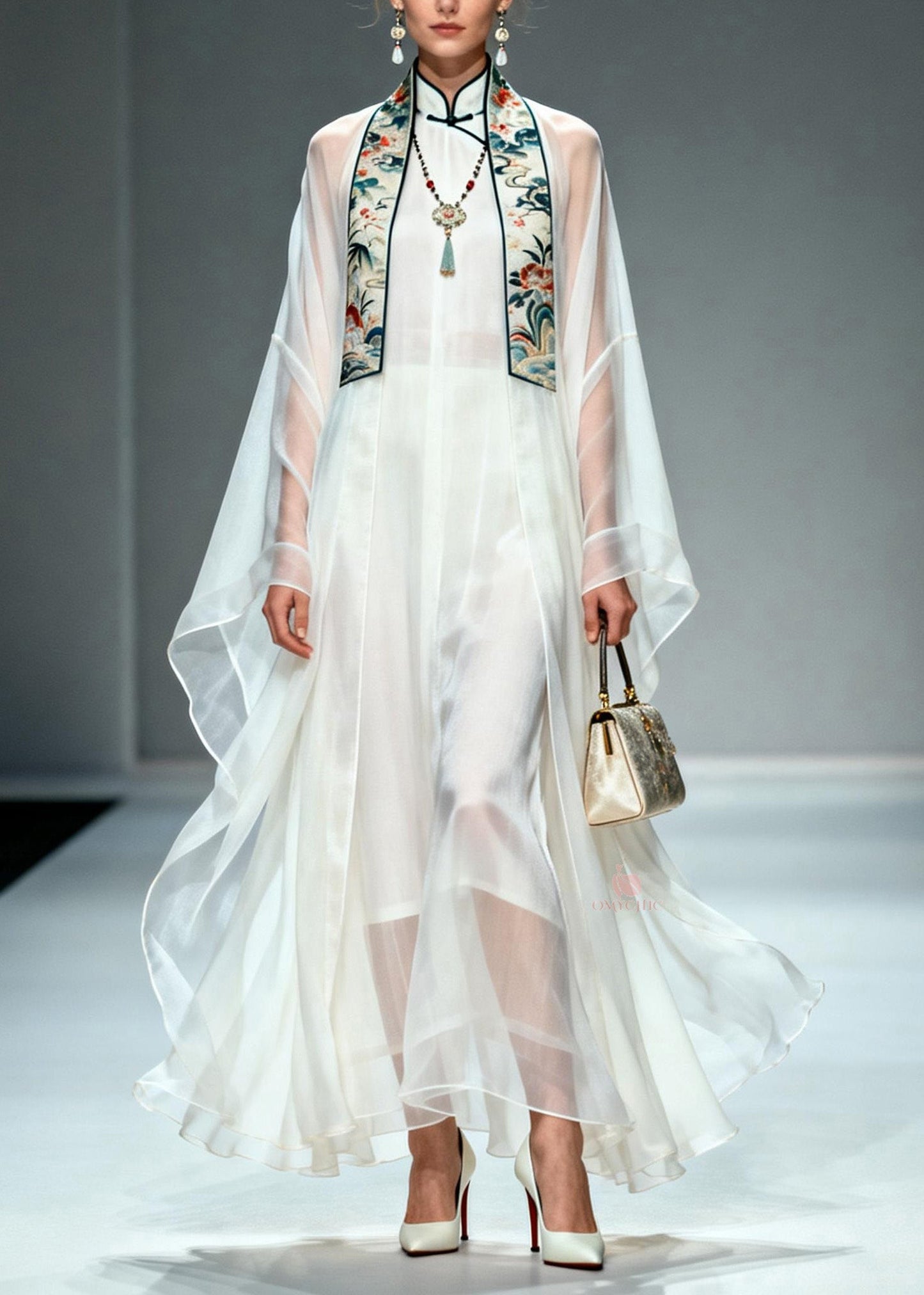 Well Tailored Garment with a Graceful Silhouette
